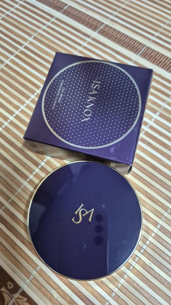 이자녹스 (ISAKNOX) 셀리뉴 컨실링 쿠션 [SPF50+/PA+++] [23호 내추럴베이지] review image