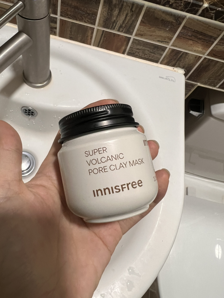 INNISFREE VOLCANIC PHA PORE REFINING TONER review image