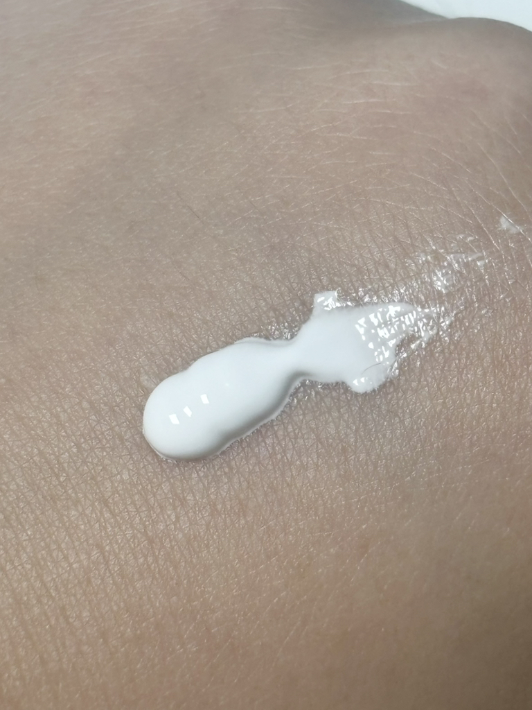 록키스 (Rokkiss) 화이트닝 밀키블리 톤업 크림 review image