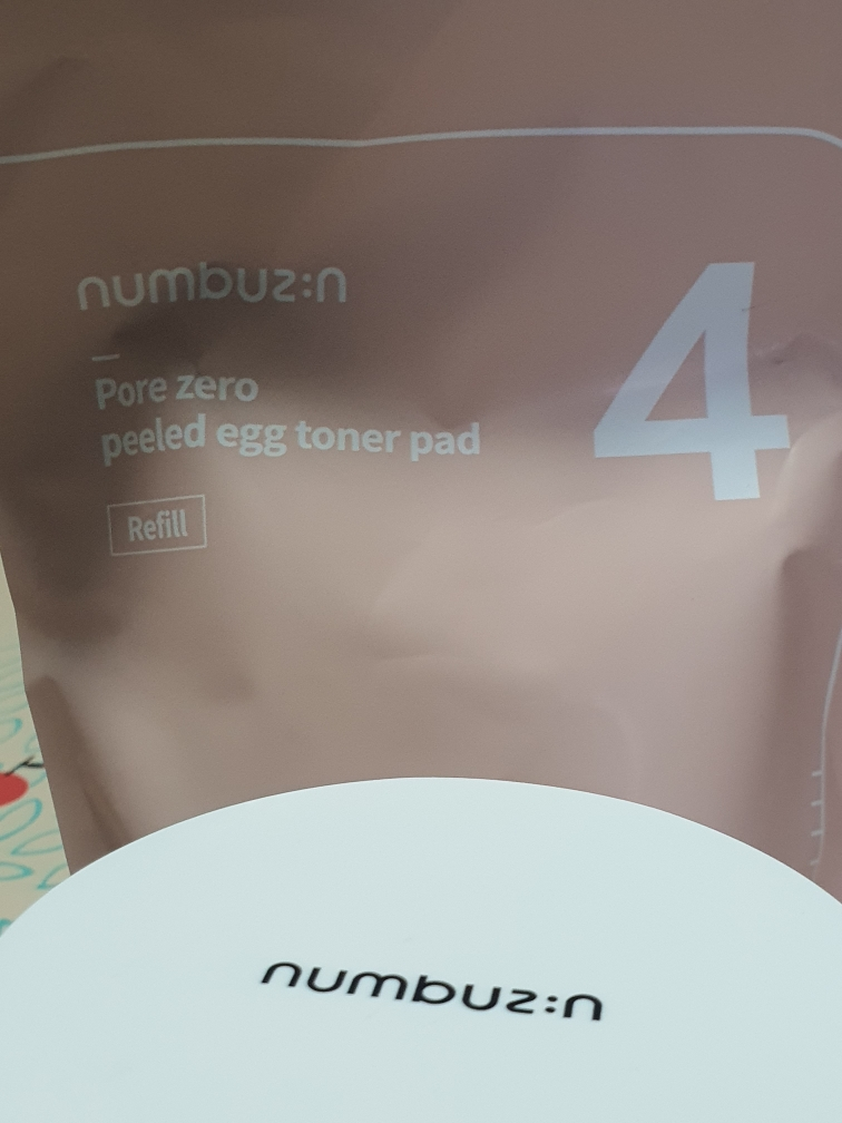 numbuzin No.4 Pore zero peeled egg toner pad review image