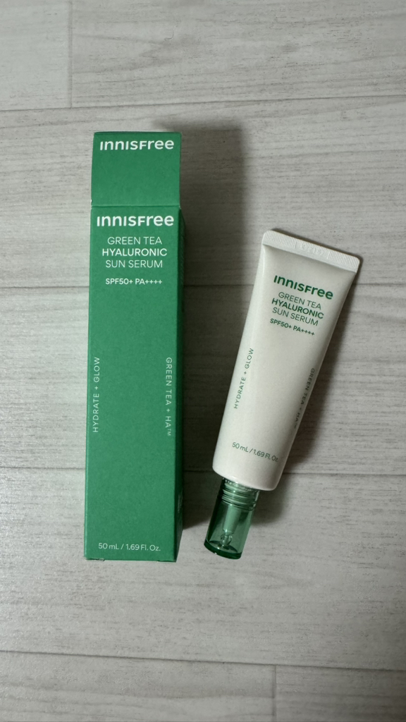 이니스프리 (INNISFREE) 그린티 히알루론산 진정수분 선세럼 [SPF50+/PA++++] review image