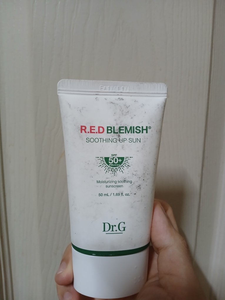 닥터지 (Dr.G) 레드 블레미쉬 수딩 업 선 [SPF50+/PA++++] review image
