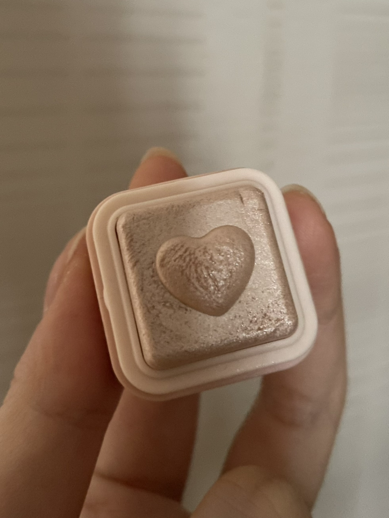 colorgram Milk Bling Heartlighter [01 PEACH HEART] review image