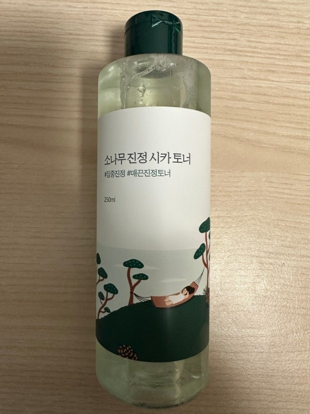 ROUNDLAB Pine Calming Cica Toner review image