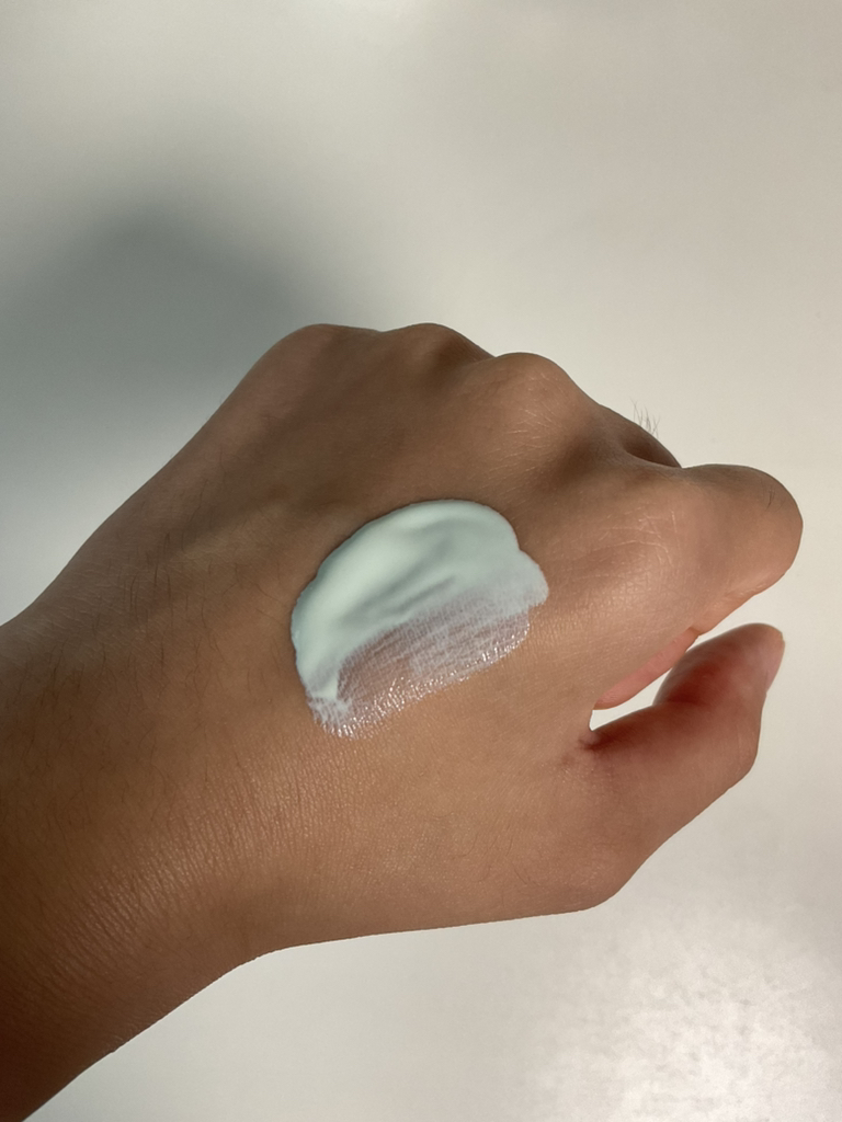 马蹄莲舒缓绿色提亮隔离霜 [SPF50+/PA++++]的真实用户使用照片