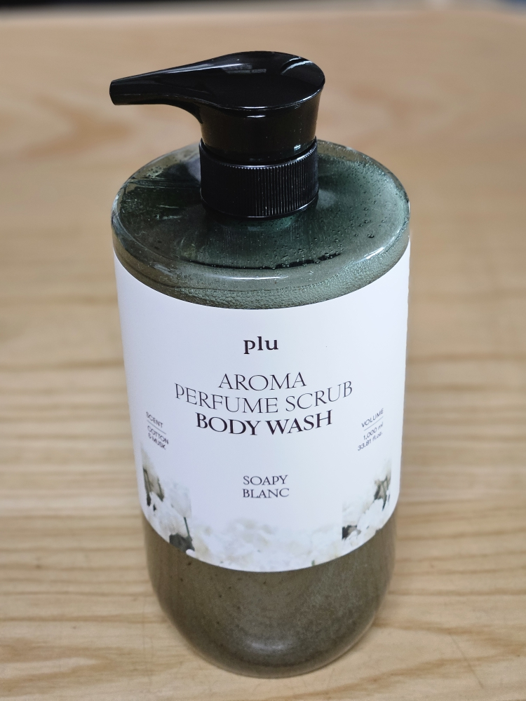 Plu 香薰香水磨砂沐浴露索菲亚·布朗 common.review image