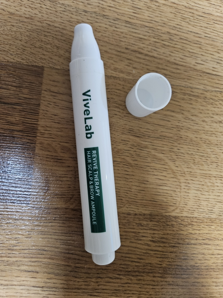 头发头皮和眉毛安瓿的真实用户使用照片