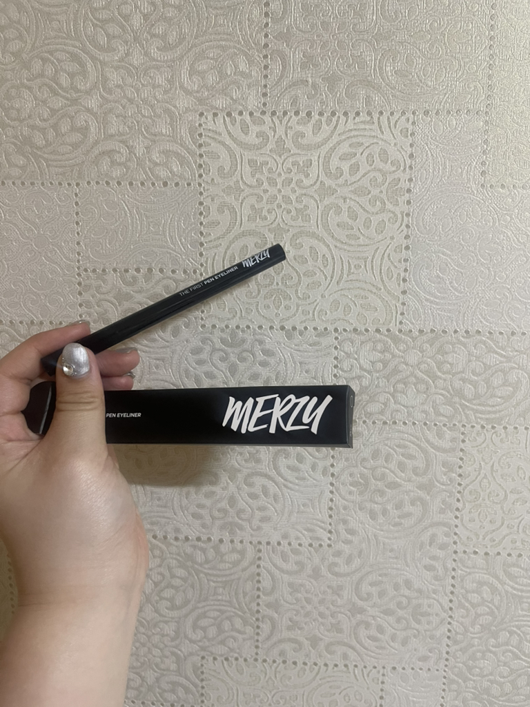 머지 (MERZY) 더 퍼스트 펜 아이라이너 [P1 오레오] review image
