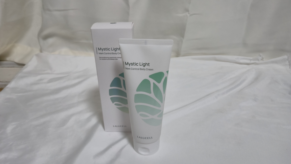 라루셀 (LALUCELL) 미스틱 라이트 마크 컨트롤 바디크림 review image
