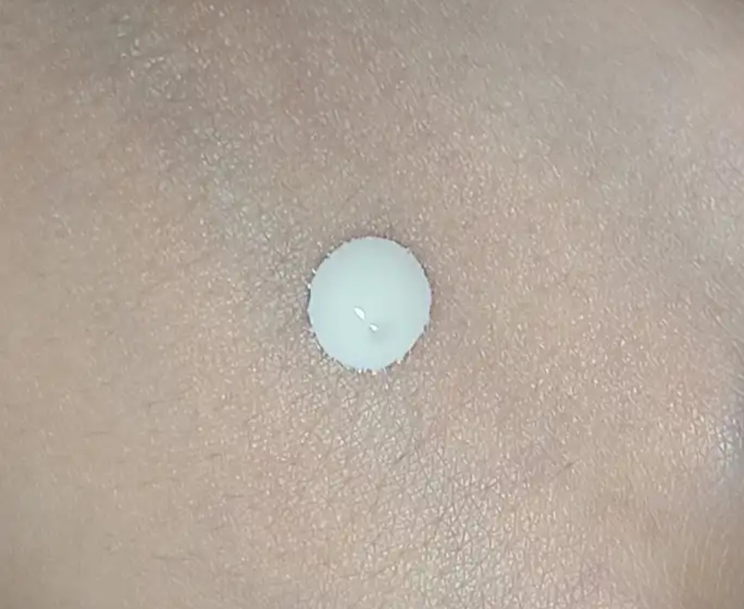 아이레시피 (irecipe) 마일드 히알루로닉 모이스트 업 선스크린 [SPF50+/PA++++] review image