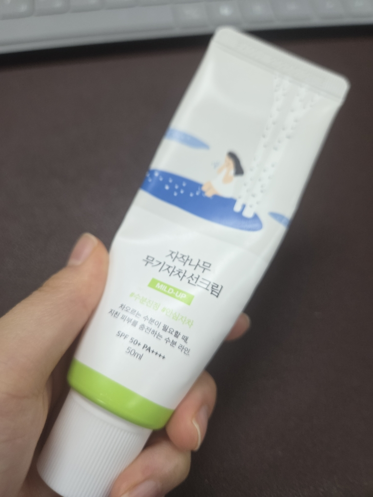 라운드랩 (ROUNDLAB) 자작나무 무기자차 선크림 [SPF50+/PA++++] review image