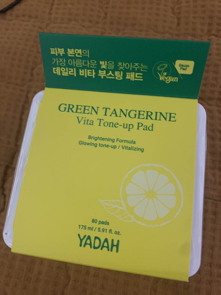 야다 (YADAH) 청귤 비타 톤업 패드 review image