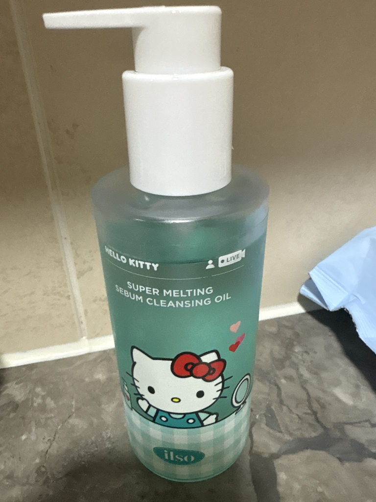 ilso SUPER MELTING SEBUM CLEANSING OIL review image