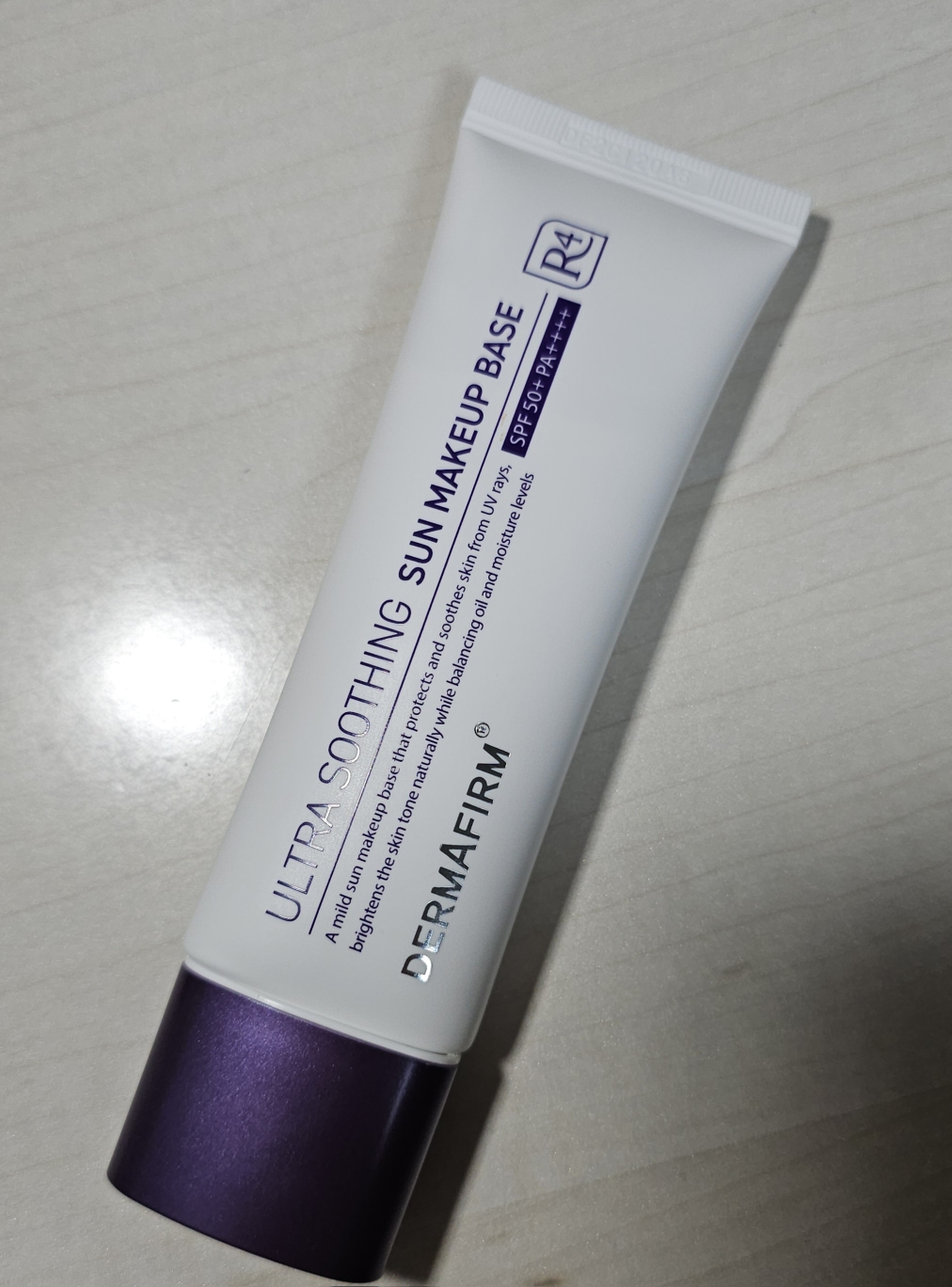 더마펌 (DERMAFIRM) 울트라 수딩 선 메이크업 베이스 R4 [SPF50+/PA++++] review image