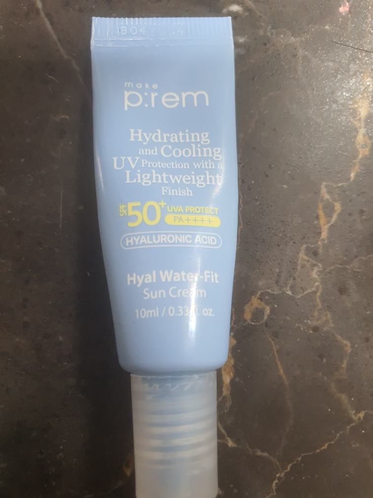 메이크프렘 (makep:rem) 히알 워터핏 선크림 [SPF50+/PA++++] review image