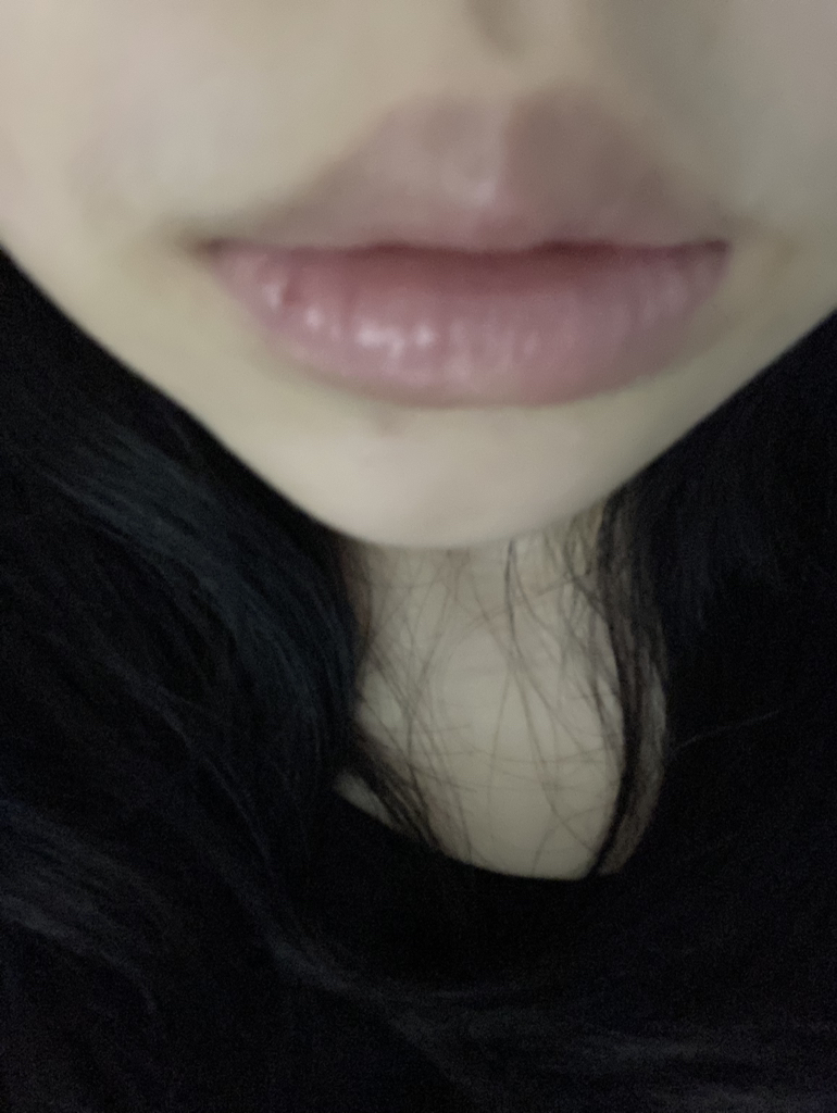 질스튜어트뷰티 (JILLSTUARTBeauty) 립 글로우 세럼 밤 [001] review image