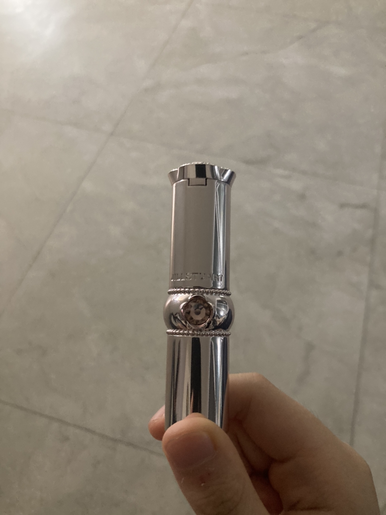 질스튜어트뷰티 (JILLSTUARTBeauty) 립 글로우 세럼 밤 [001] review image