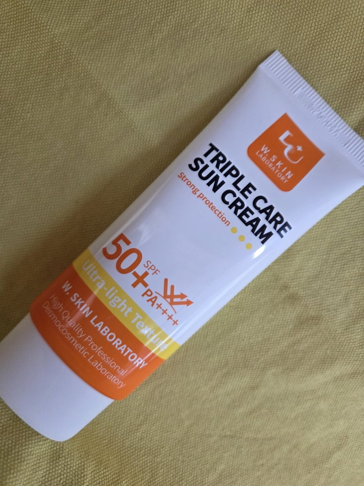 W.SKINLABORATORY 三重护理防晒霜 [SPF50+/PA++++] common.review image