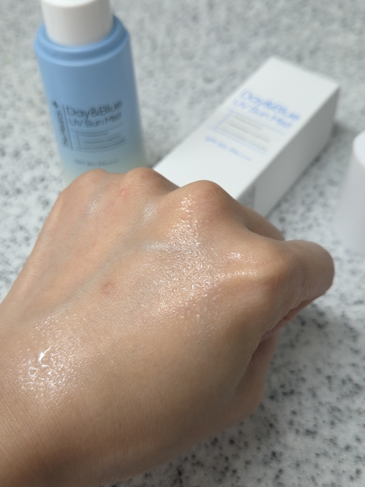더메디닥터 (TheMediDr.) 데이앤블루 UV 선미스트 [SPF50+/PA++++] review image