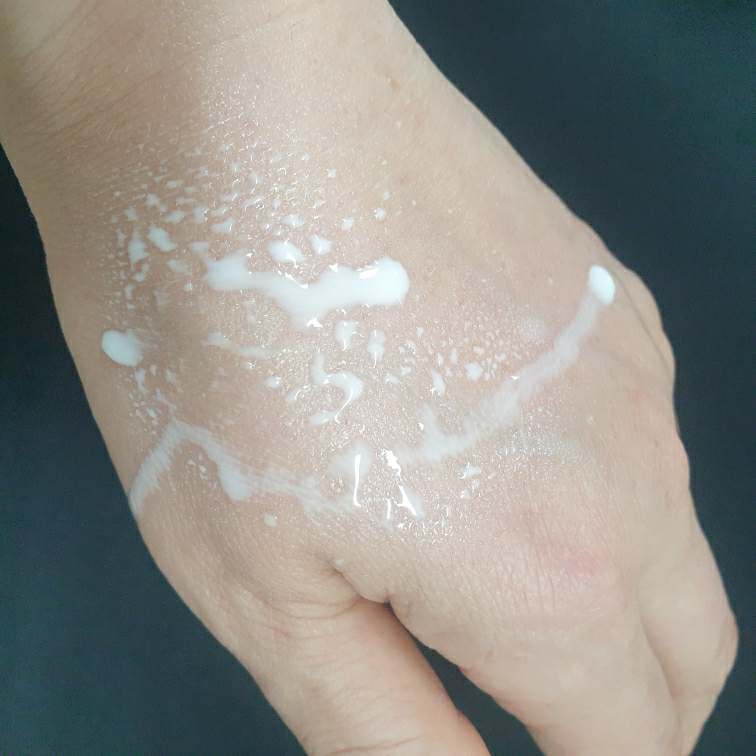 Real user review photo of Day & Blue UV Sun Mist [SPF50+/PA++++]