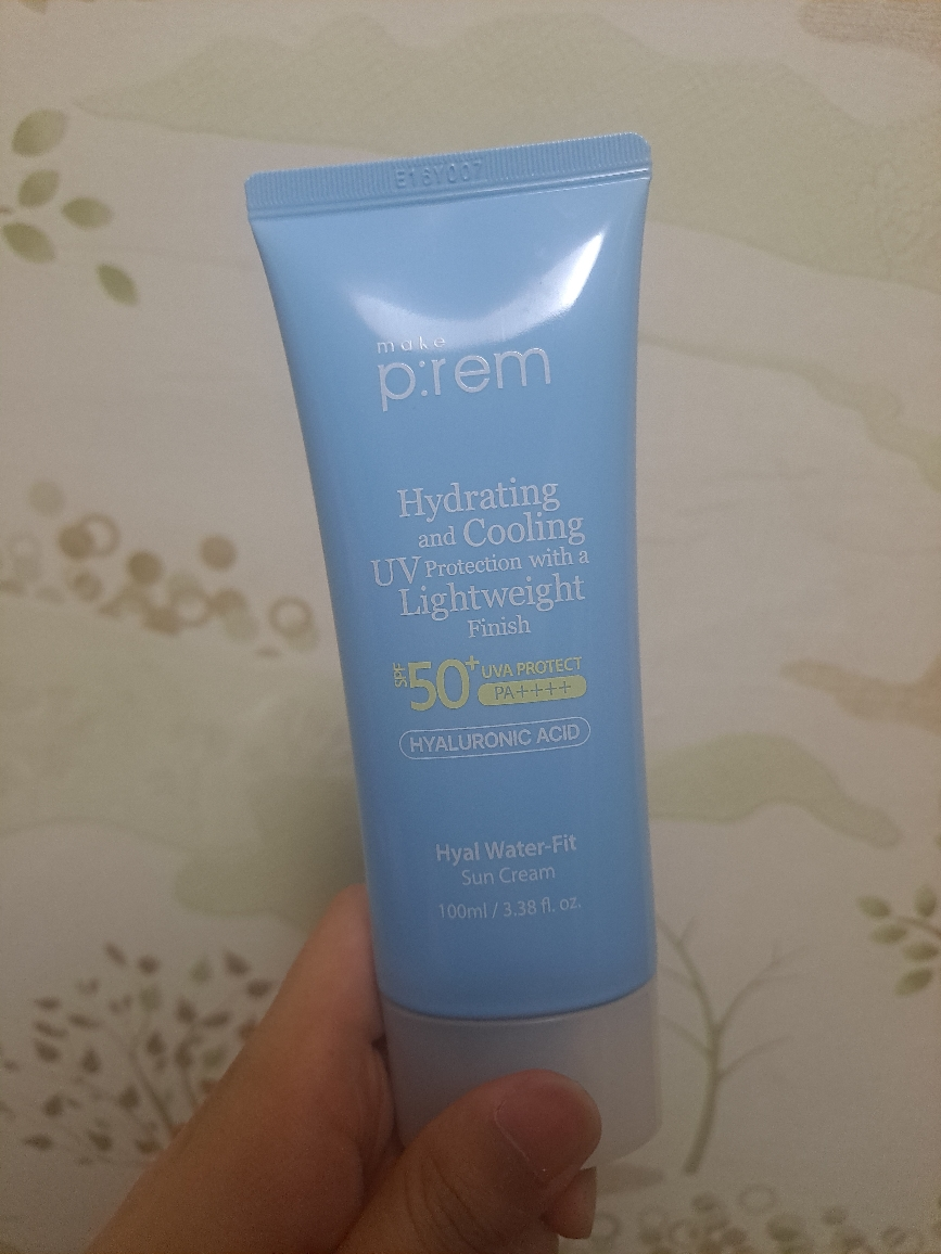 makep:rem Hyal Water-Fit Sun Cream [SPF50+/PA++++] review image