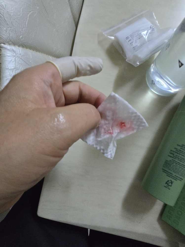 Real user review photo of DIVE IN Low Molecular Hyaluronic Acid Cleansing Water