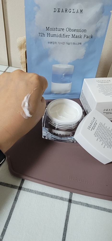 디어글램 (DEARGLAM) 글루타치온 리포좀 12.5 유리알 광채 크림 review image