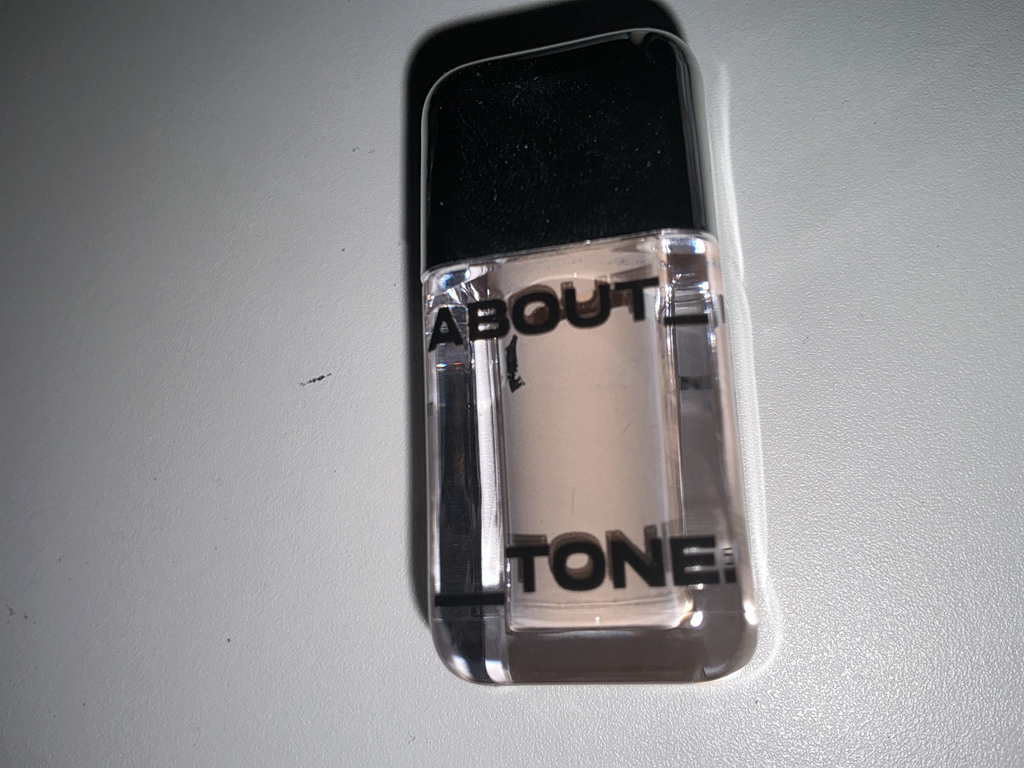 어바웃톤 (ABOUT_TONE.) 스킨 레이어 커버 핏 컨실러 [AT.21 쿨라이트] review image