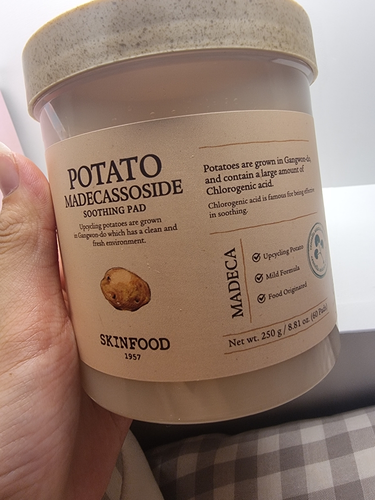 스킨푸드 (SKINFOOD) 포테이토 마데카소사이드 수딩 패드 review image