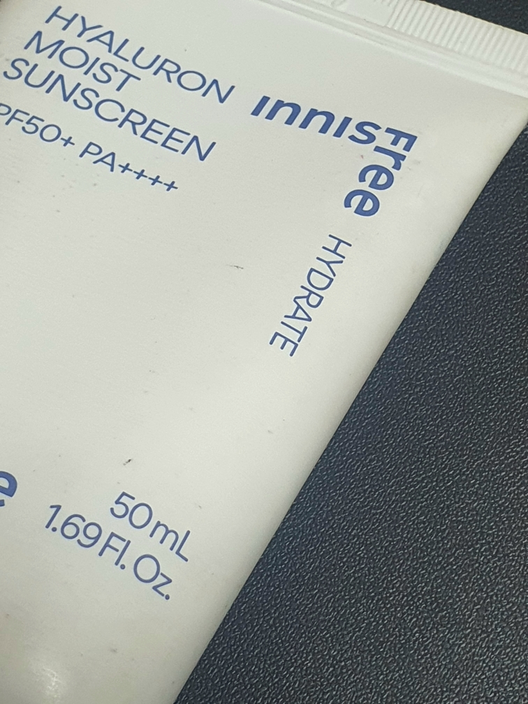 INNISFREE HYALURON MOIST SUNSCREEN [SPF50+/PA++++] review image
