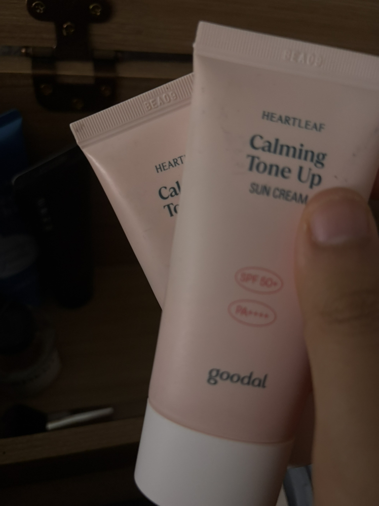 Real user review photo of HEARTLEAF Calming Tone Up SUN CREAM [SPF50+/PA++++]