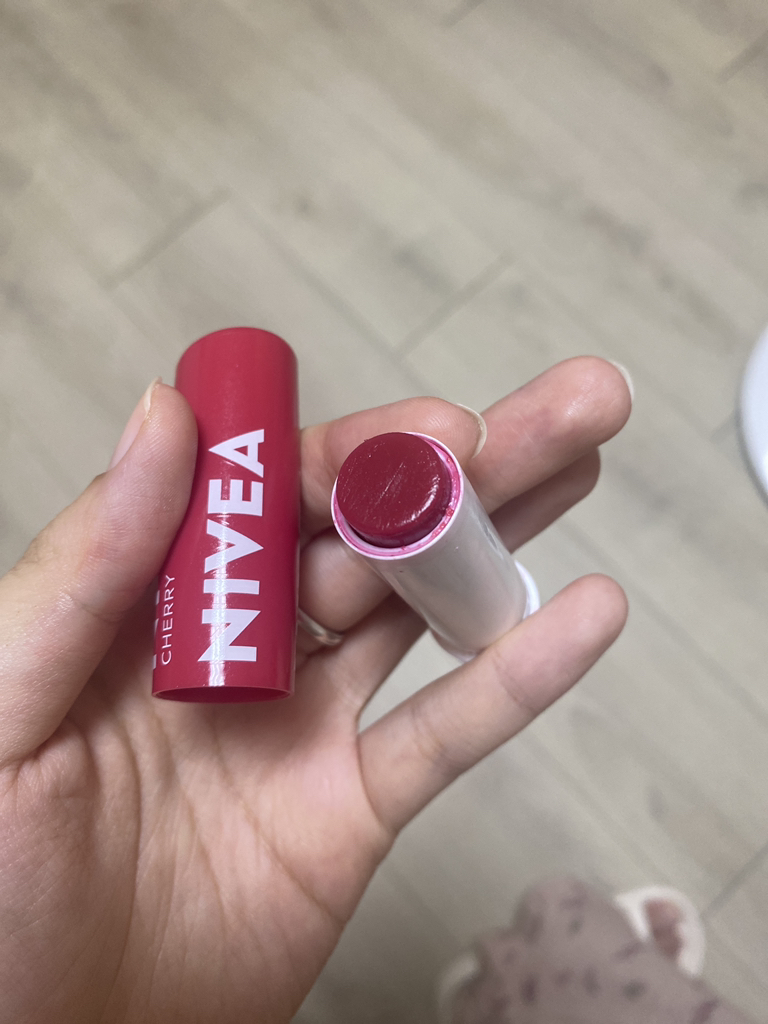 NIVEA Lip Care [Strawberry Shine] review image