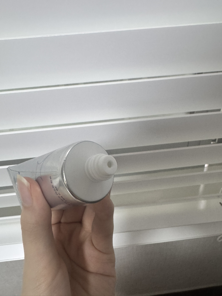 清透玻璃质感水润乳霜的真实用户使用照片