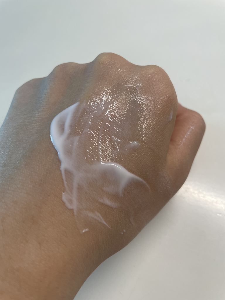 グリーンティヒアルロン酸鎮静保湿先行セラム[SPF50+/PA++++]のリアルなユーザー写真