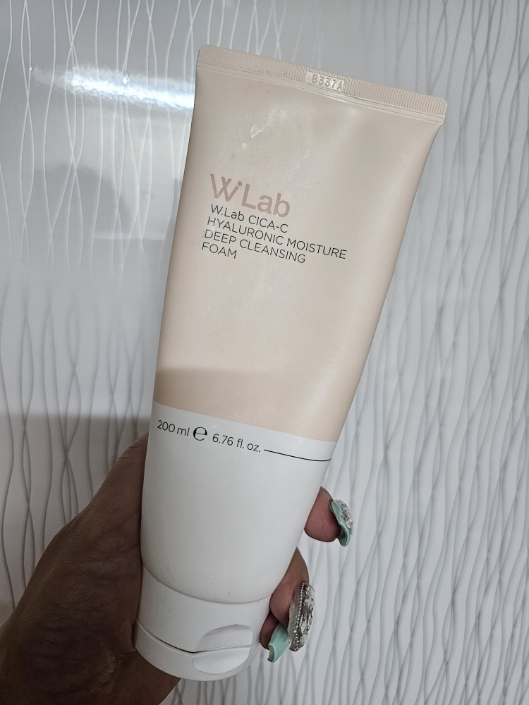 더블유랩 (WLab) 시카씨 히알루론산 모이스처 딥 클렌징 폼 review image