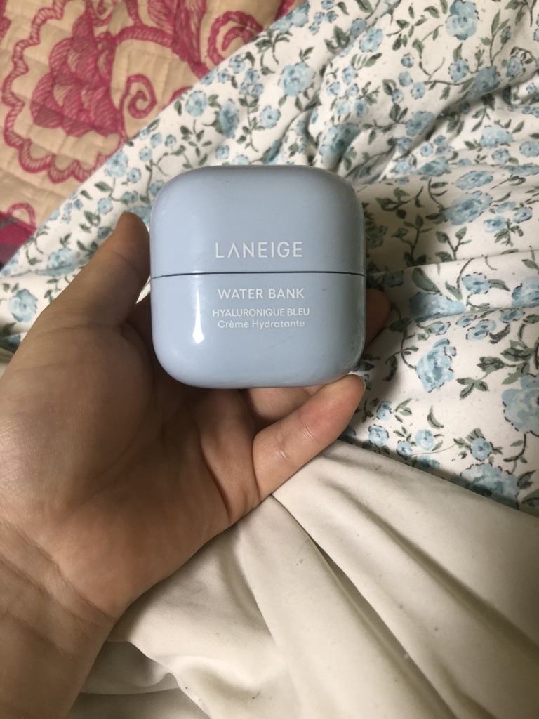水库蓝色玻尿酸保湿霜的真实用户使用照片