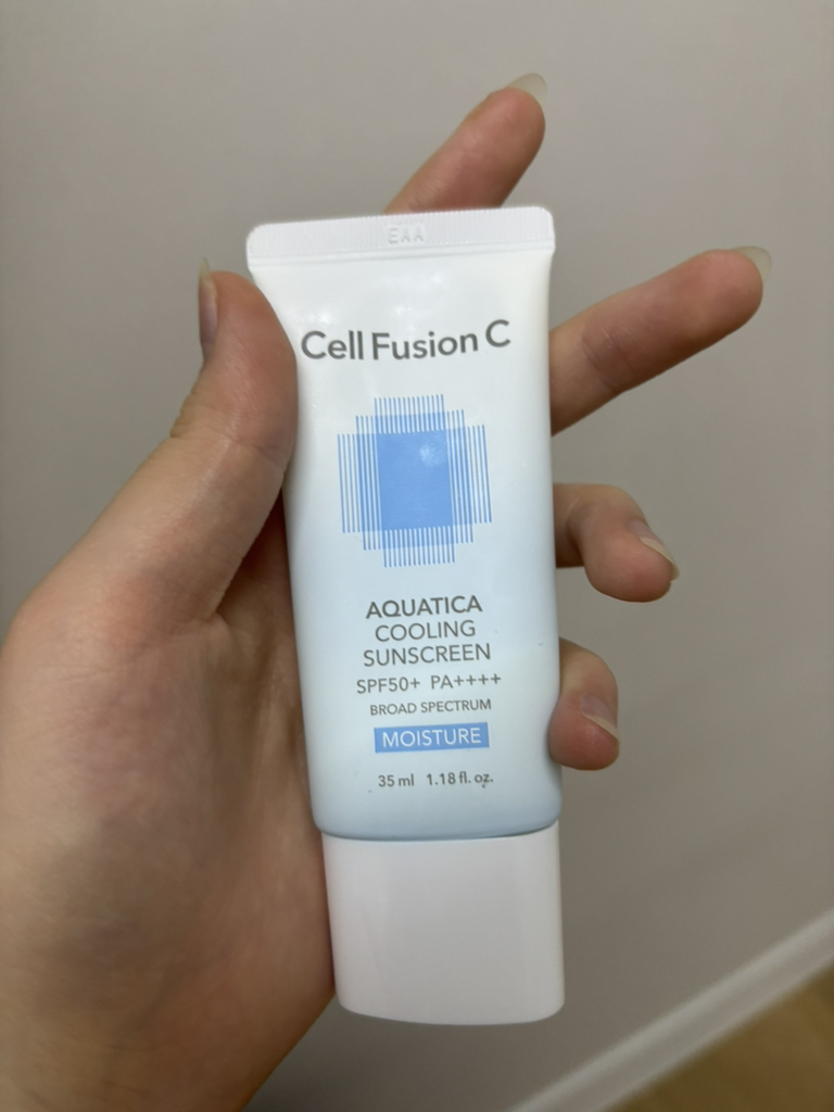 防晒霜 [SPF50+/PA++++] [水动力冷却]的真实用户使用照片