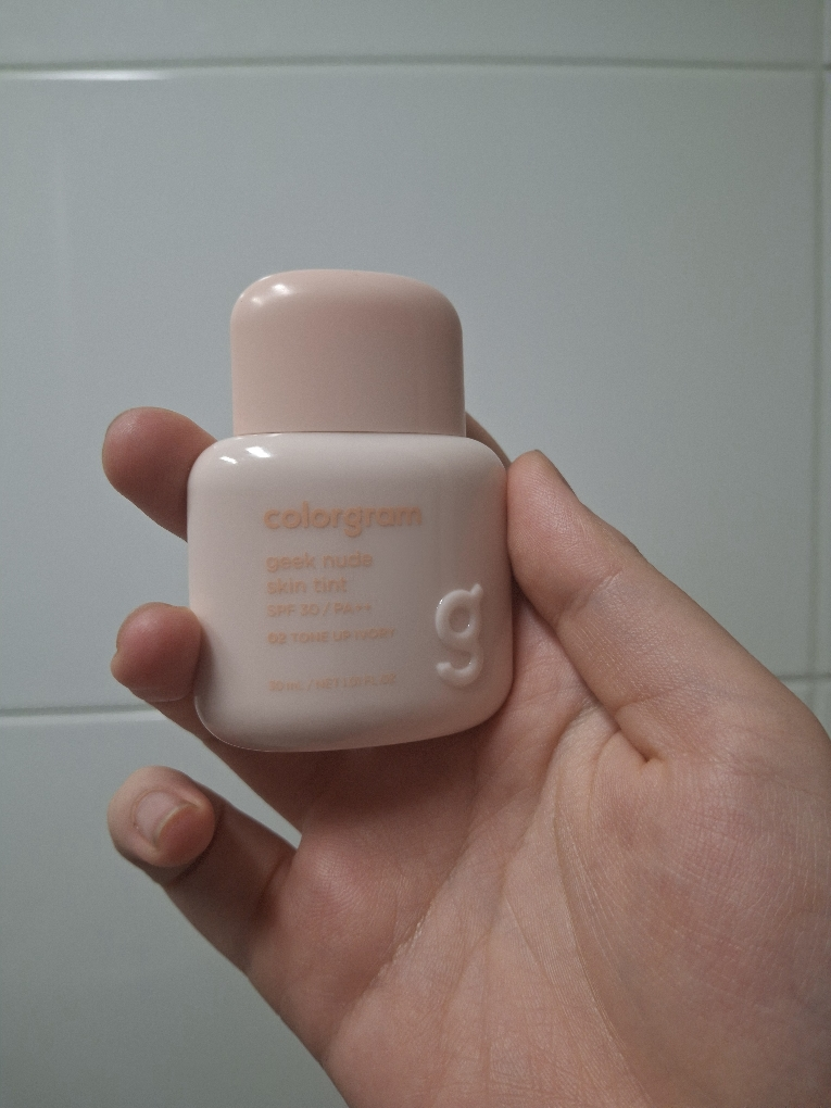 カラーグラム ギーク ヌード スキン ティント [SPF30/PA++] [02 トーンアップアイボリー] クチコミ画像
