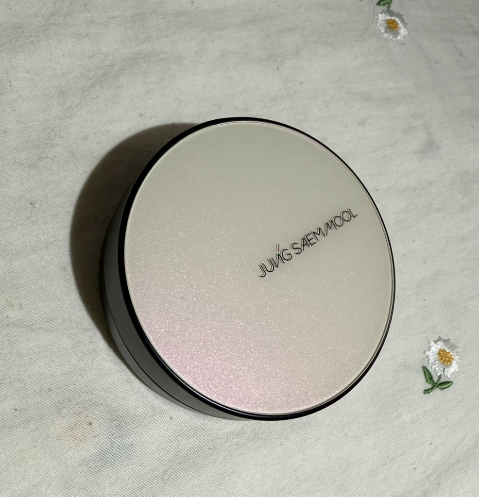 정샘물뷰티 (JUNGSAEMMOOL) 에센셜 스킨 누더 쿠션 [SPF50+/PA+++] [페어라이트] review image