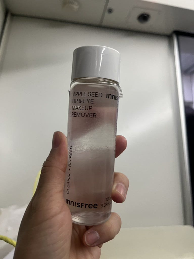 이니스프리 (INNISFREE) 애플씨드 립앤아이 메이크업 리무버 review image