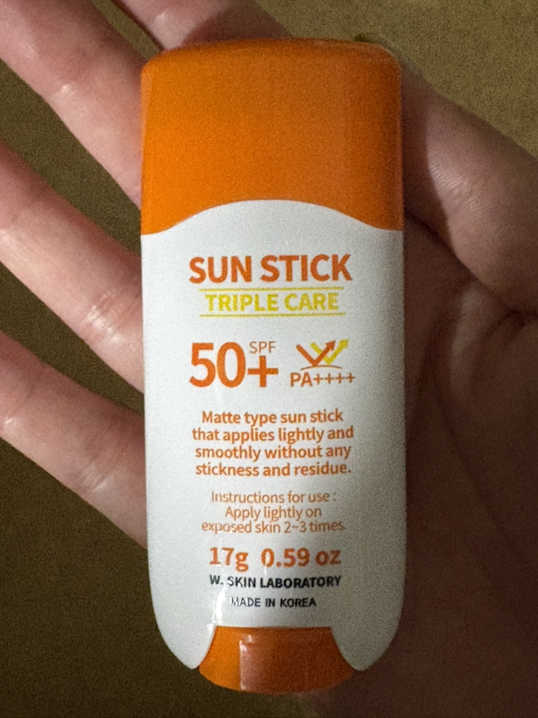 W.피부연구소 (W.SKINLABORATORY) 트리플케어 선스틱 [SPF50+/PA++++] review image