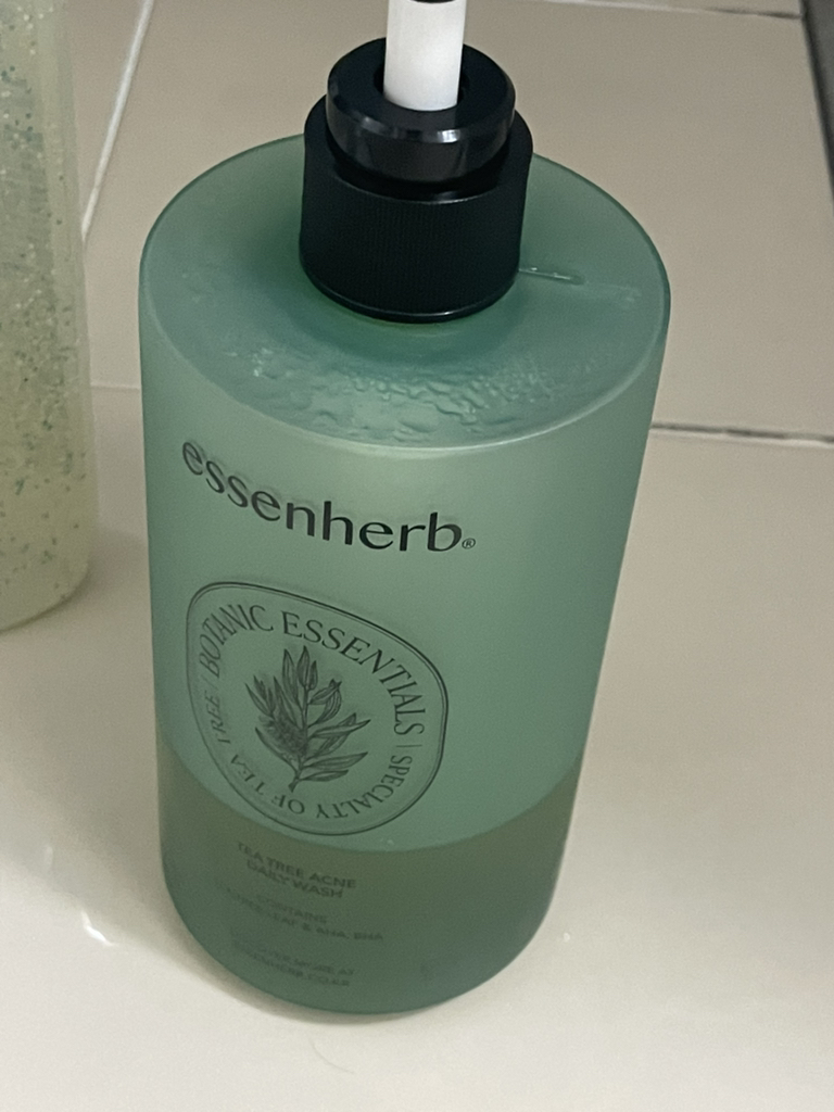 에센허브 (essenHERB) 티트리 아크네 데일리 워시 review image