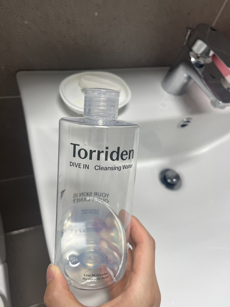 Torriden DIVE IN Low Molecular Hyaluronic Acid Cleansing Water review image