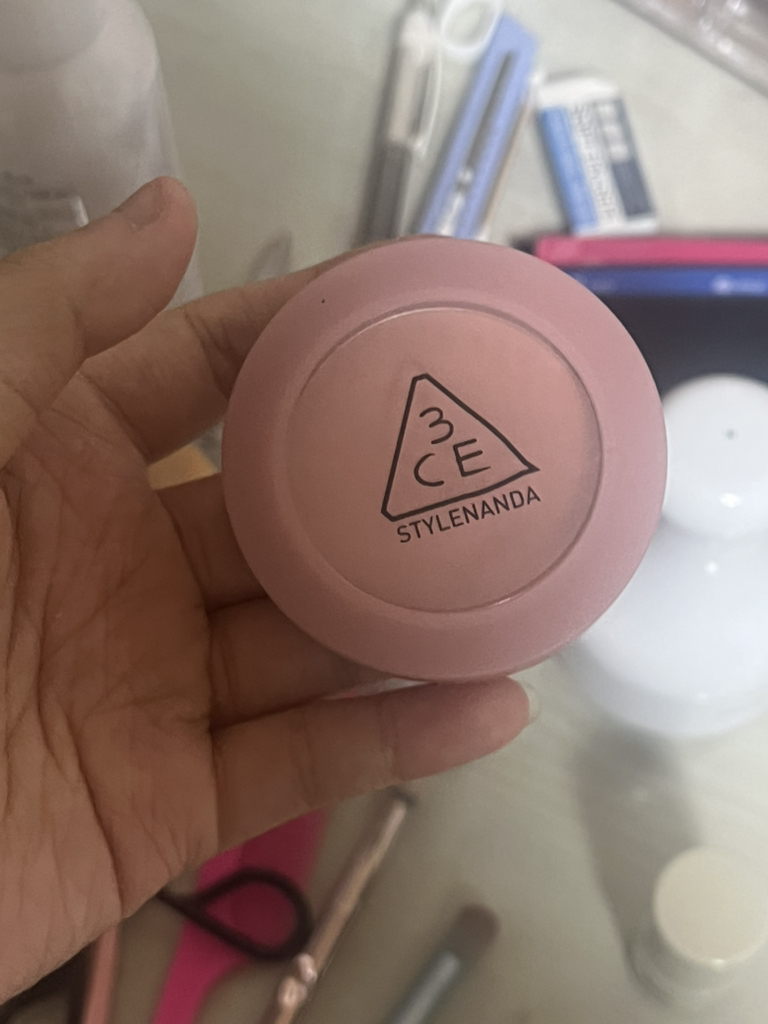 瞬间分裂版面部晕妆 [#城市移动]的真实用户使用照片