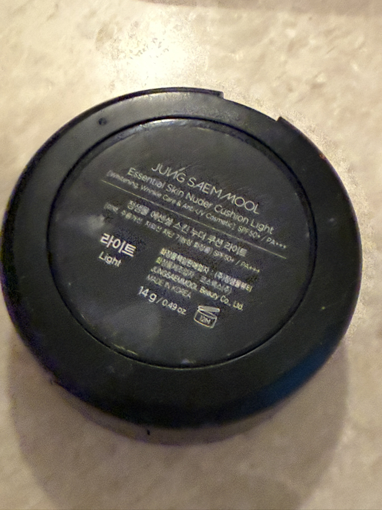 정샘물뷰티 (JUNGSAEMMOOL) 에센셜 스킨 누더 쿠션 [SPF50+/PA+++] [라이트] review image