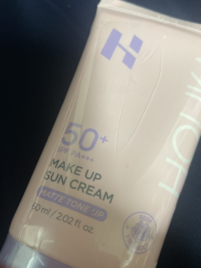 홀리카홀리카 (HOLIKAHOLIKA) 메이크업 선크림 [SPF50+/PA+++] review image