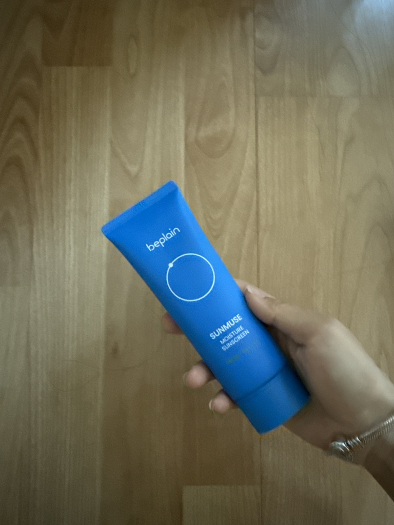 Real user review photo of Sunmuse Moisture Sunscreen [SPF50+/PA++++]