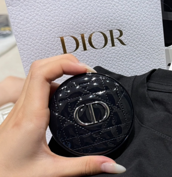 디올 (Dior) 포에버 하이드라 글로우 메쉬 쿠션 믹스 & 매치 [SPF50+/PA+++] [00.5N 뉴트럴] review image