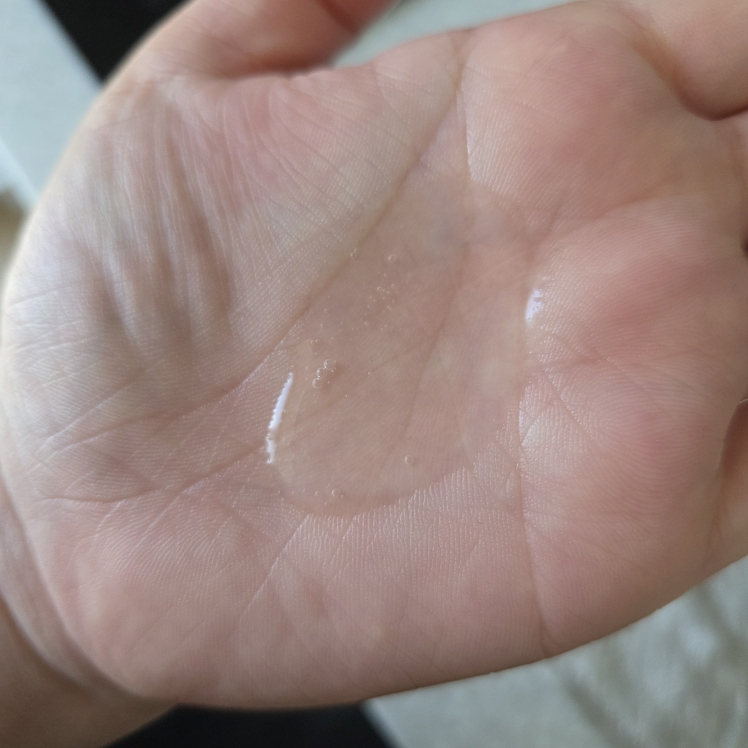 Real user review photo of Silk Perfume Hair Serum
