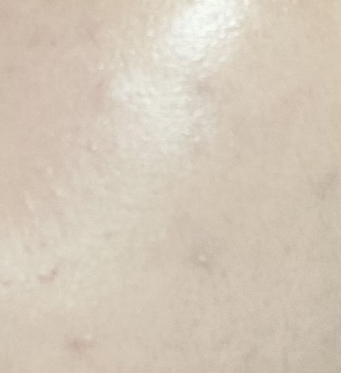 粉底液 SPF50+/PA+++ [22号 遮瑕色]的真实用户使用照片